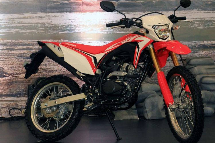 Chi tiet “cao cao” Honda CRF150L gia chi 53 trieu dong-Hinh-2